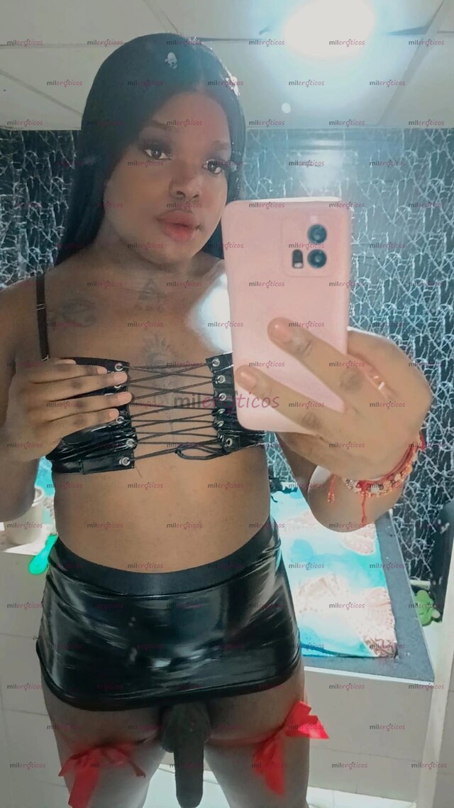 FOTOS DE DOTADA AGUANTADORA LECHERA DOMINANTE Y SIN TABU