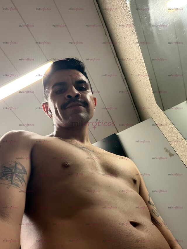 FOTOS DE MORENO, ALTO 180CM, VERGA GRANDE 19CM, TATUADO, ATLETICO, GUAPO Y BUENA ACTITUD