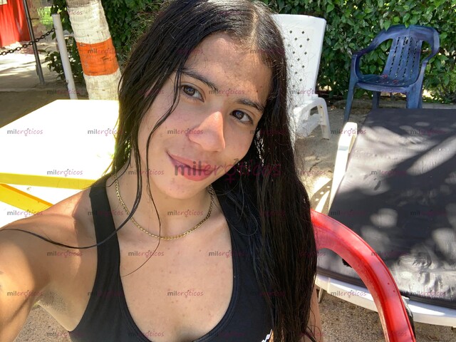 FOTOS DE CLEO CHICA LATINA, ATLETICA Y HERMOSA DISPUESTA A CUMPLIR TUS FANTASIAS