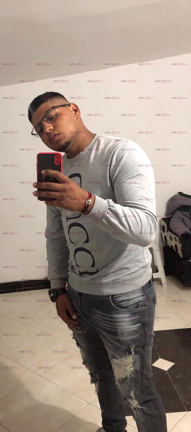 FOTOS DE CHICO MORENO CALEÑO Y CALIENTE DISPUESTO A COMPLACERTE