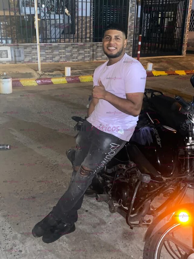 FOTOS DE CHICO MORENO CALEÑO Y CALIENTE DISPUESTO A COMPLACERTE
