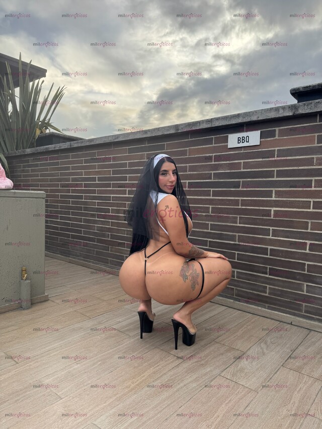 FOTOS DE NUEVA! MODELITO CON CUERPO DE DIOSA Y CARA HERMOSA. PELINEGRA Y MUY SENSUAL!!