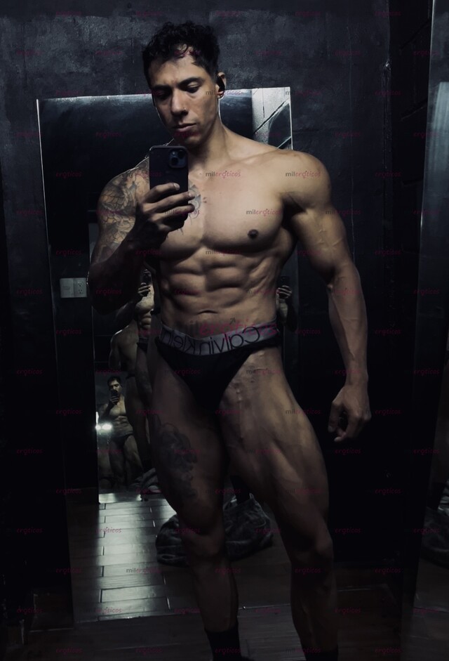 FOTOS DE GIGOLO TOTALMENTE VIP QUIERES ALGO FUERA DE LO COMÚN LLÁMAME