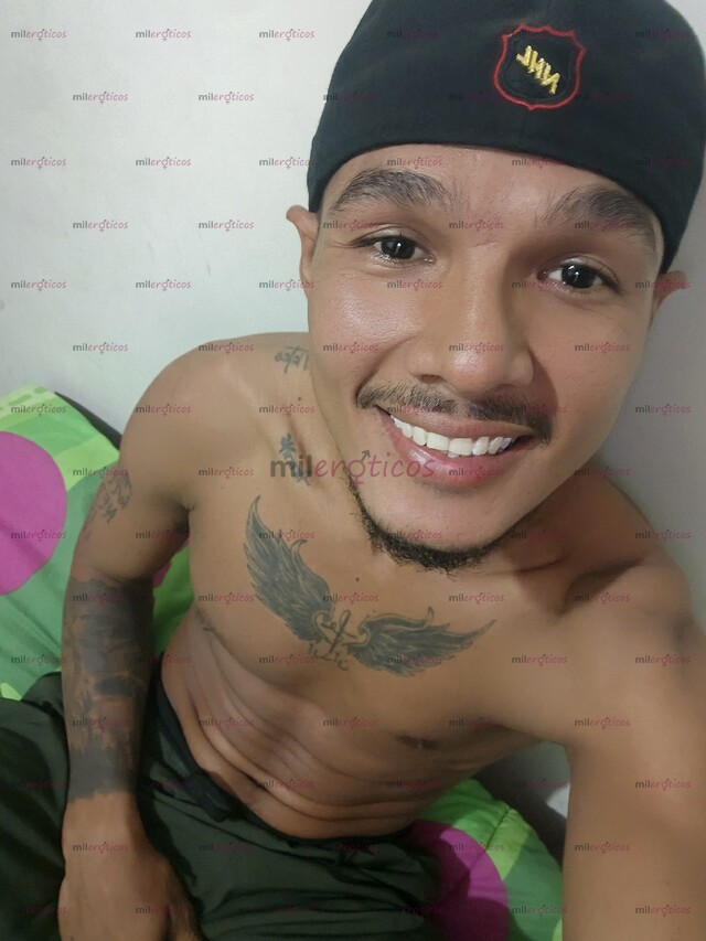 FOTOS DE COSTEÑO CON BUEN ASPECTO FISICO SENSUALMENTE COMPLACIENTE, MAS DE LO QUE BUSCAS
