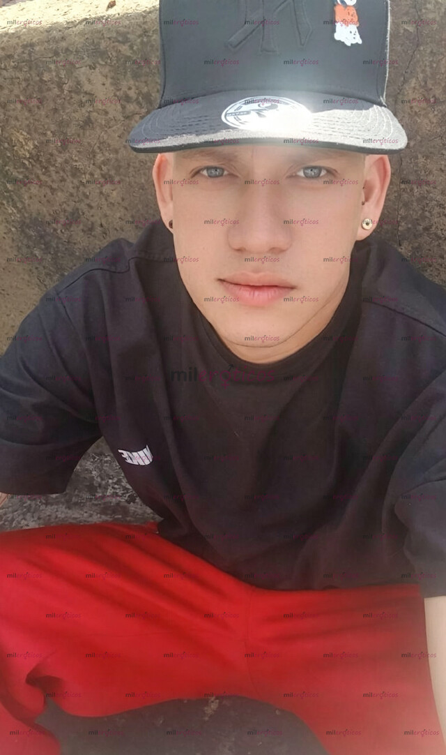FOTOS DE ME LLAMO HAROLD SMITH, TENGO 24 AÑOS Y SOY VENEZOLANO . ME DEFINO POR SER