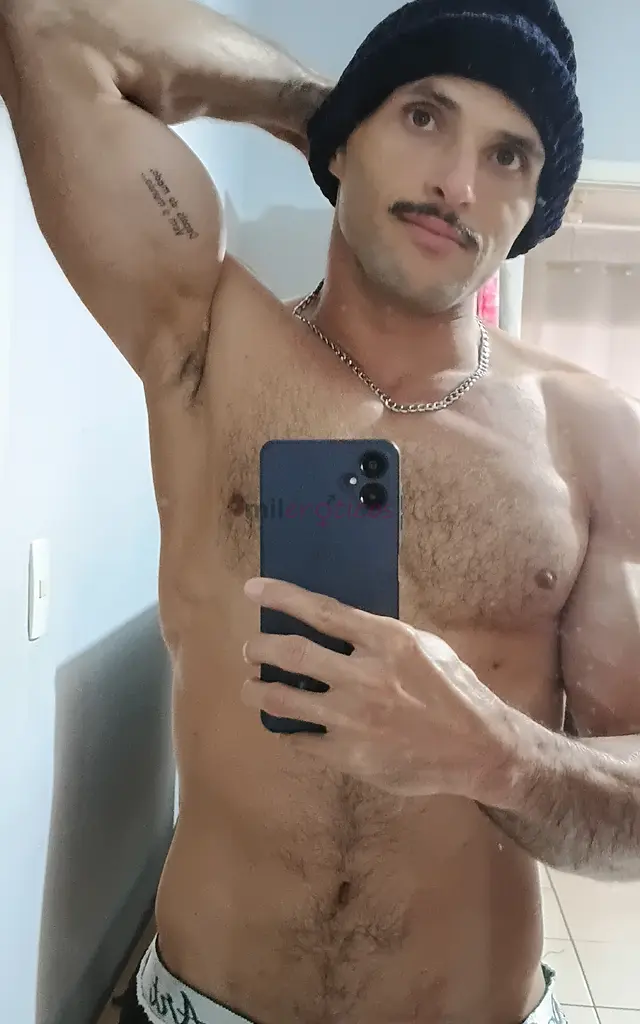 Versatil 1 70 altura 70 kg 19 cm amp atendo homens e casaisfaco pernoite e viagensfaco chamadas de videorealizo fantasias e fetiches amp atendo em hot...