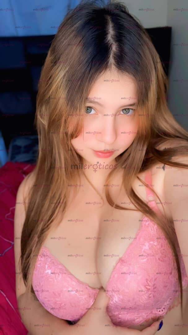 FOTOS DE VALERIA TU GUERITA CULONA Y TETONA MI CARITA LLENITA DE TU LECHE!