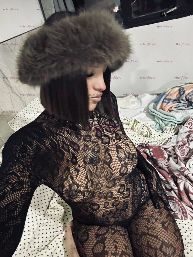 FOTOS DE HOLA SOY ZOÉ MORENA EXPERTA MAMANDO VERGA