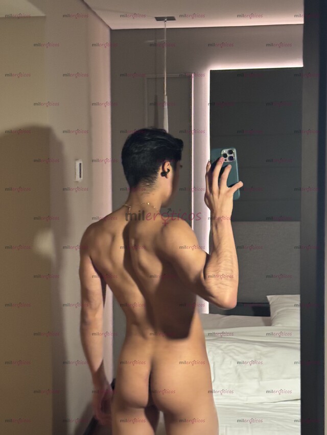 FOTOS DE TWINK JOVEN TONIFICADO, SUMISO DOMINANTE Y COMPLACIENTE