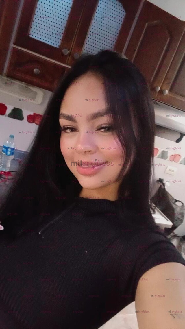 FOTOS DE HERMOSA Y ELOCUENTE CHICA DISPONIBLE PARA VIVIR MOMENTOS CANDENTES