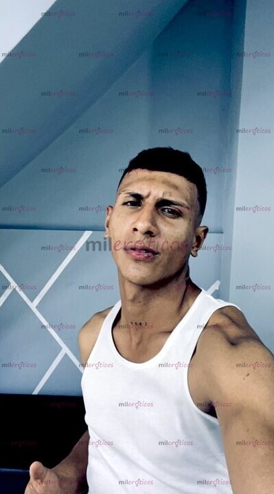 FOTOS DE FLACO DISPUESTO A COMPLACERTE EN TUS FANTASÍAS