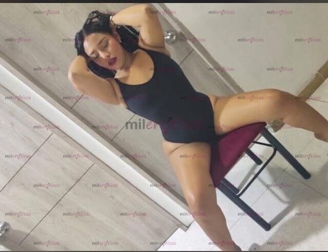 FOTOS DE SOY UNA MORENA MUY CALIENTE CON UNA VAGINA BIEN ESTRECHA DELICIOSA Y RICA TE LA