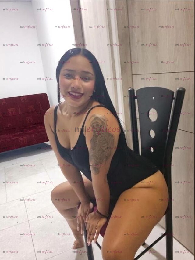 FOTOS DE SOY UNA MORENA MUY CALIENTE CON UNA VAGINA BIEN ESTRECHA DELICIOSA Y RICA TE LA