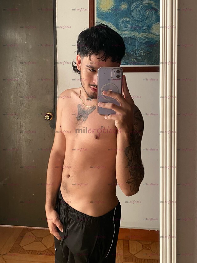 FOTOS DE JOVEN PAISA, TATUADO CON BARBA. DISPONIBLE A TODA HORA
