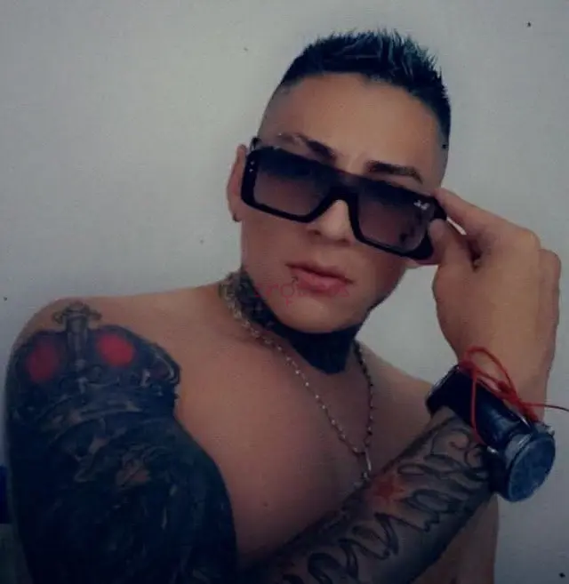 Chiico joven exclusivo colombiano amp tengo venta de contenido amp soy un hombre amable carinoso y muy atento perfecto para desconectar de la rutina y...