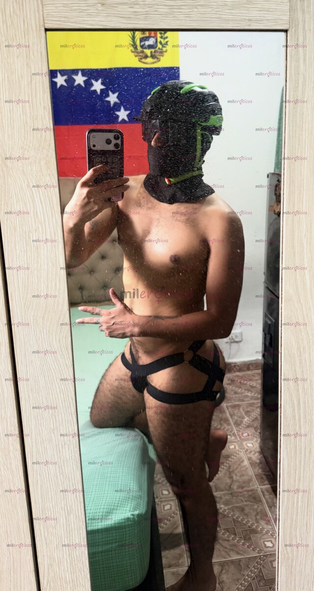 FOTOS DE VENEZOLANO CALIENTE DISPONIBLE Y SERVICIAL.