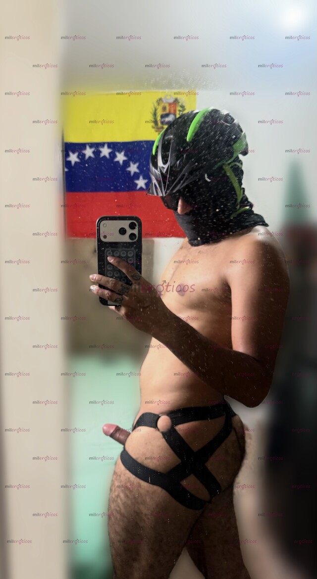 FOTOS DE VENEZOLANO CALIENTE DISPONIBLE Y SERVICIAL.