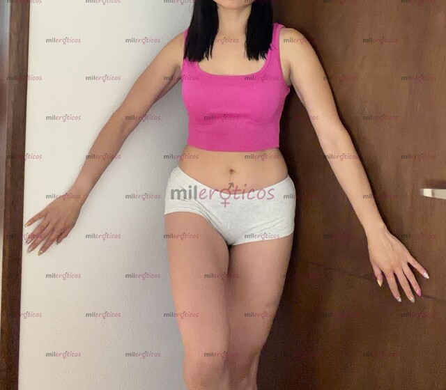 FOTOS DE TU CUERPO SABE LO QUE NECESITA. APAGA EL MUNDO. ENCIENDE TUS SENTIDOS.