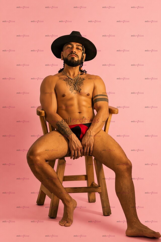 FOTOS DE MACHO MUY VARONIL BARBÓN FIT DE VISITA BUENA VERGA