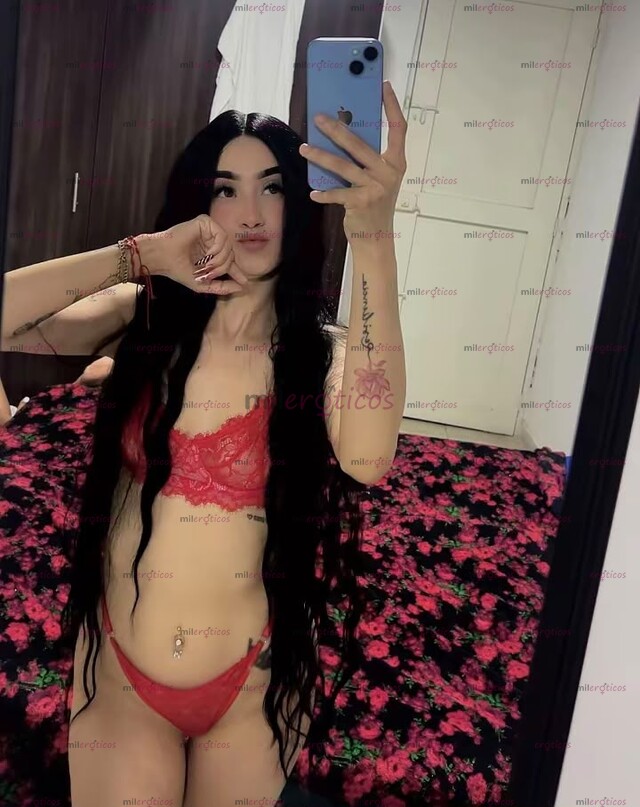 FOTOS DE DANIELA UNA BEBÉ DE 20 AÑOS DESCOMPLICADA