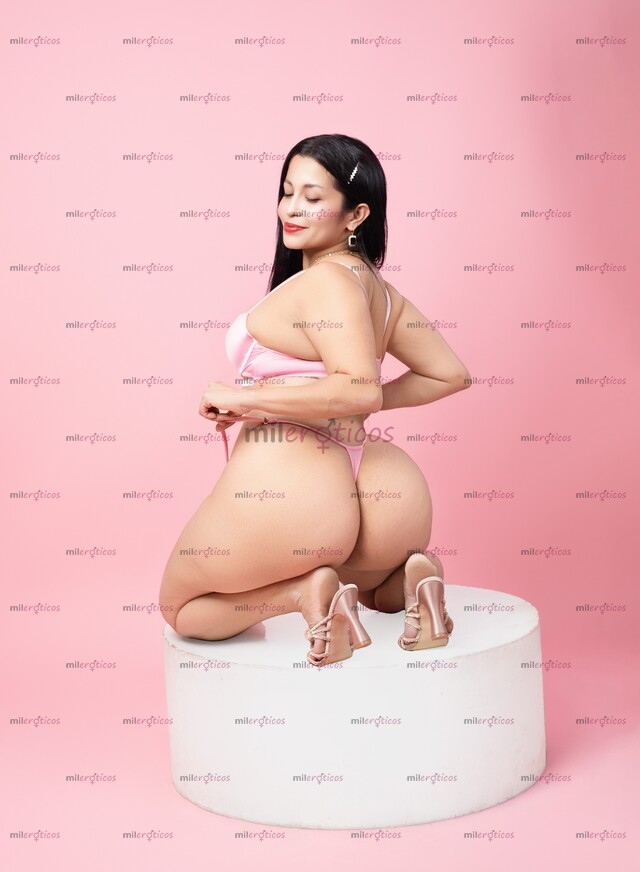 FOTOS DE COLOMBIANA NALGONA, CON UNA VAGINA ESTRECHITA PARA QUE ME COJAS BIEN RICO. .