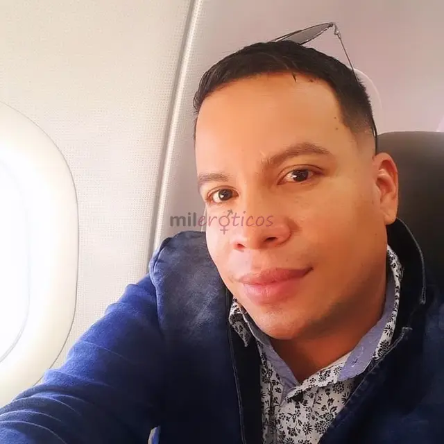 Soy un hombre muy carinoso caribeno alegre muy caliente y muy limpio y estrovertido me gusta conocer bien alas personas que se sientan bien y hacer ju...
