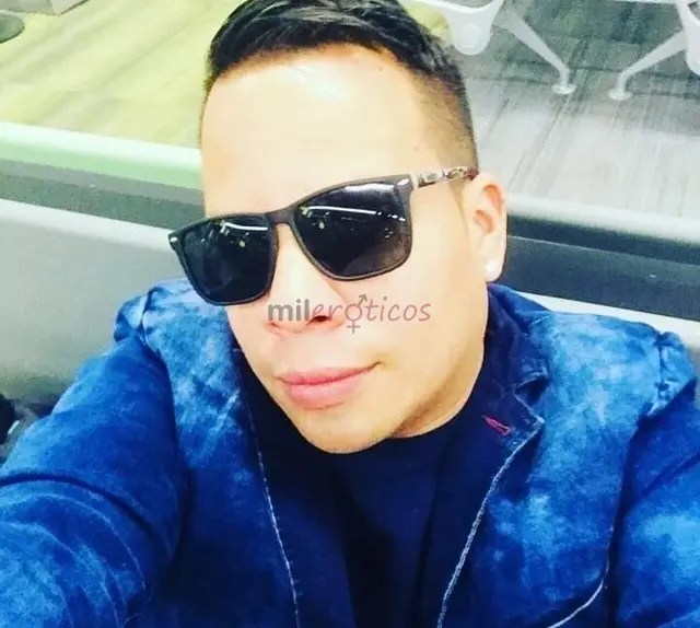 Soy un hombre muy carinoso caribeno alegre muy caliente y muy limpio y estrovertido me gusta conocer bien alas personas que se sientan bien y hacer ju...