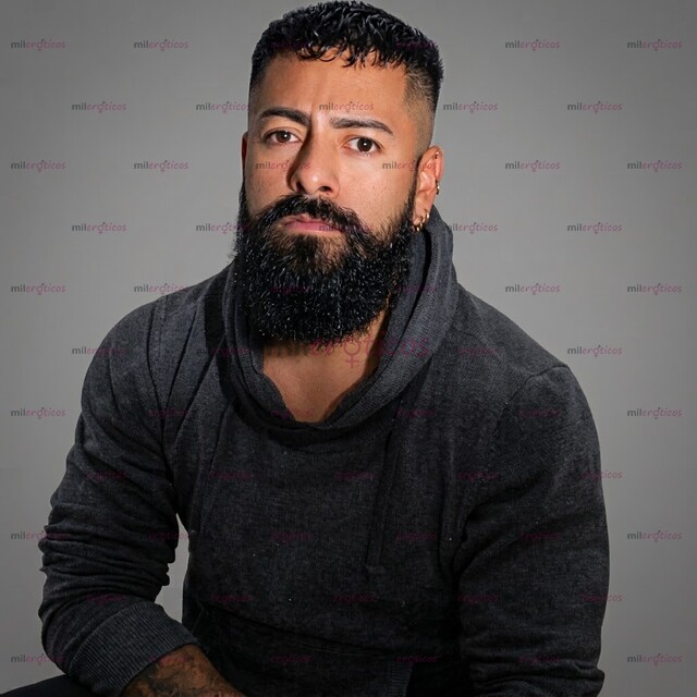 FOTOS DE MACHO MUY VARONIL BARBÓN FIT DE VISITA BUENA VERGA