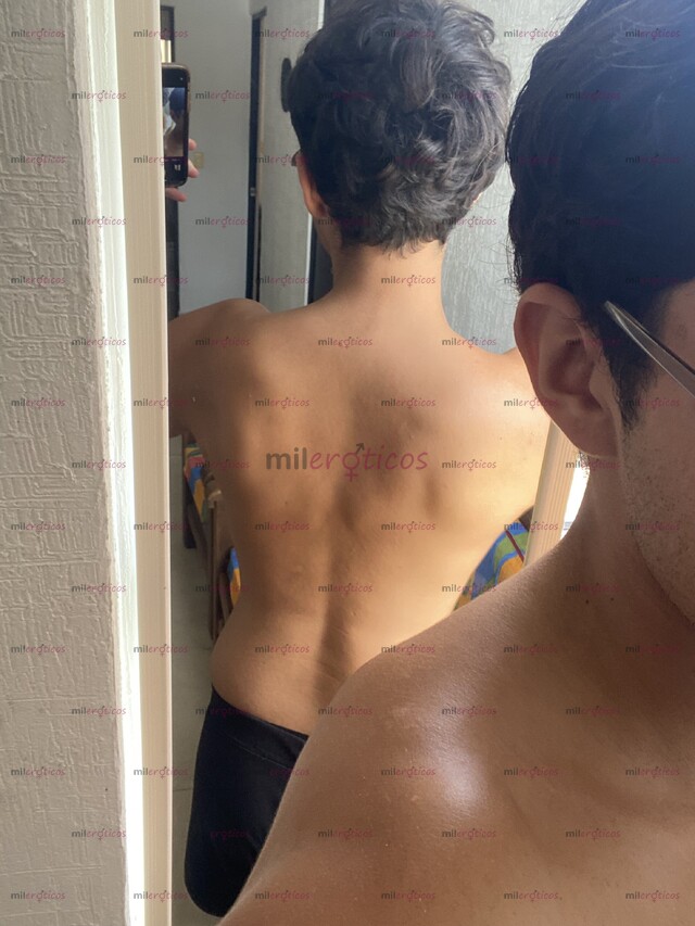 FOTOS DE CHILANGO GUAPO Y CALIENTE A LA PUERTA DE TU CASA O A LA MÍA