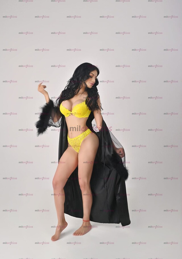 FOTOS DE CON LUGAR NIÑA LINDA EDUCADA E HIGIÉNICA TRATO DE NOVIOS COMPLACIENTE