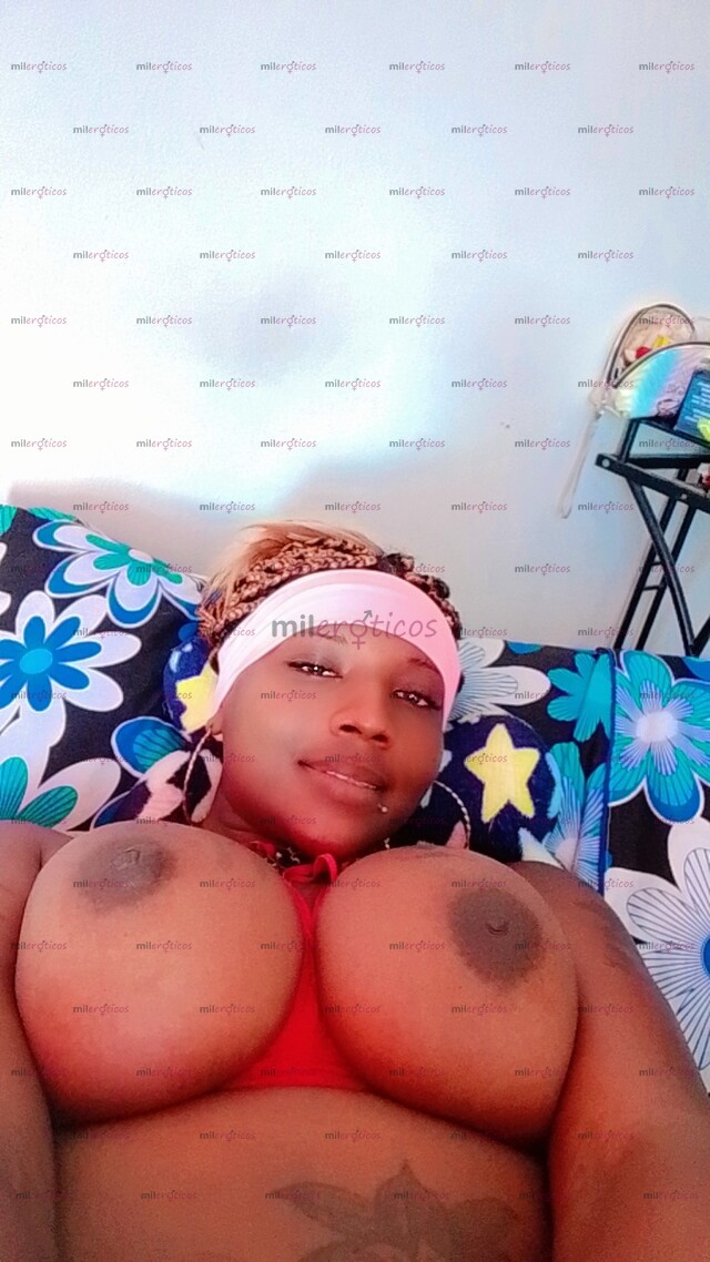 FOTOS DE NADA DE FILTRO LA MAS NATURAL NEGRA TETONA CALEÑA AGUANTADORA DE VERGA