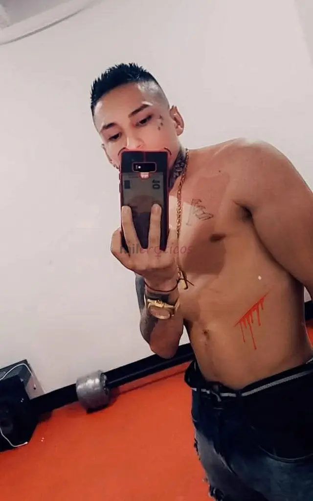 Chiico joven exclusivo colombiano amp tengo venta de contenido amp soy un hombre amable carinoso y muy atento perfecto para desconectar de la rutina y...