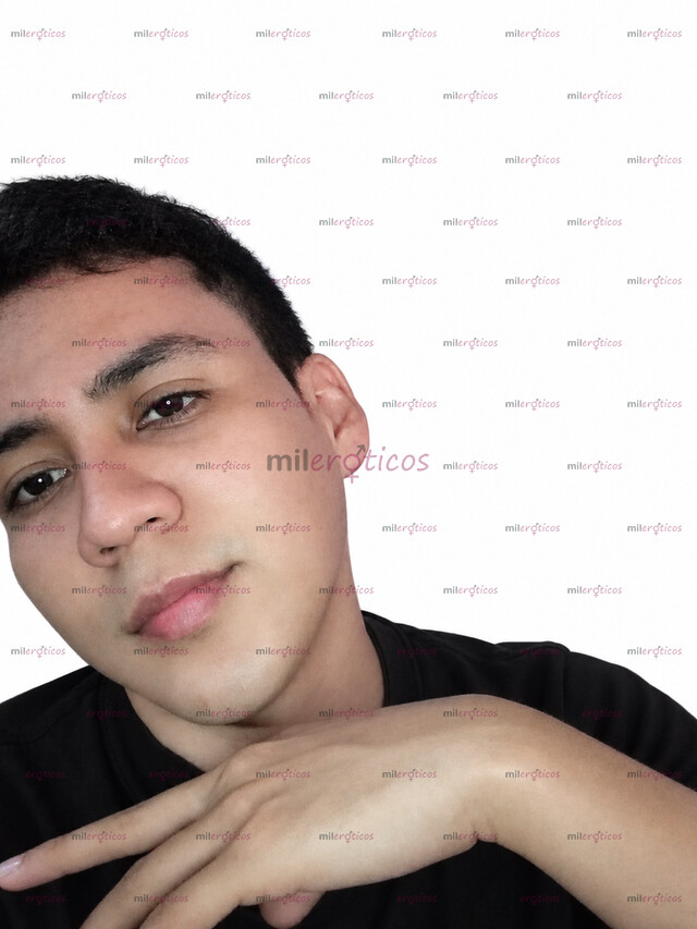 FOTOS DE ALEJANDRO 23 AÑITOS VERSATIL SALDAÑA POCO TIEMPO VEN A CONOCERME
