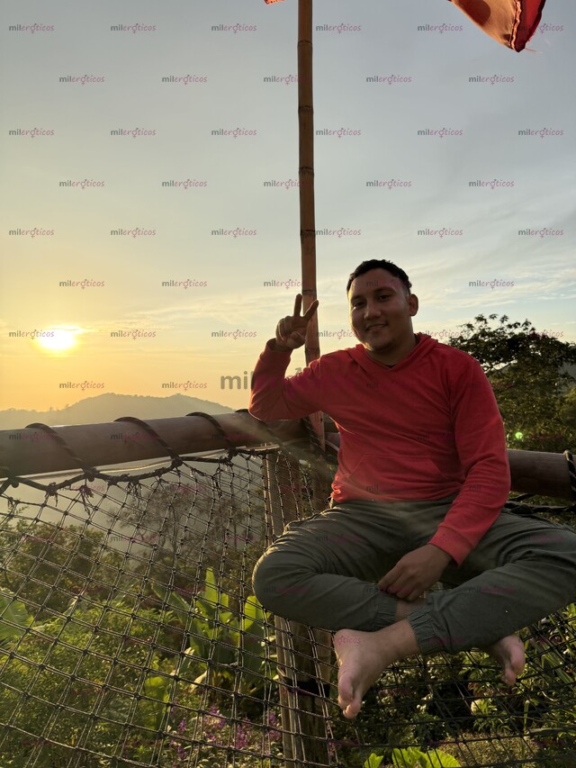 FOTOS DE JOVEN ACTIVO DISPUESTO A CUMPLIR TUS FANTASÍAS