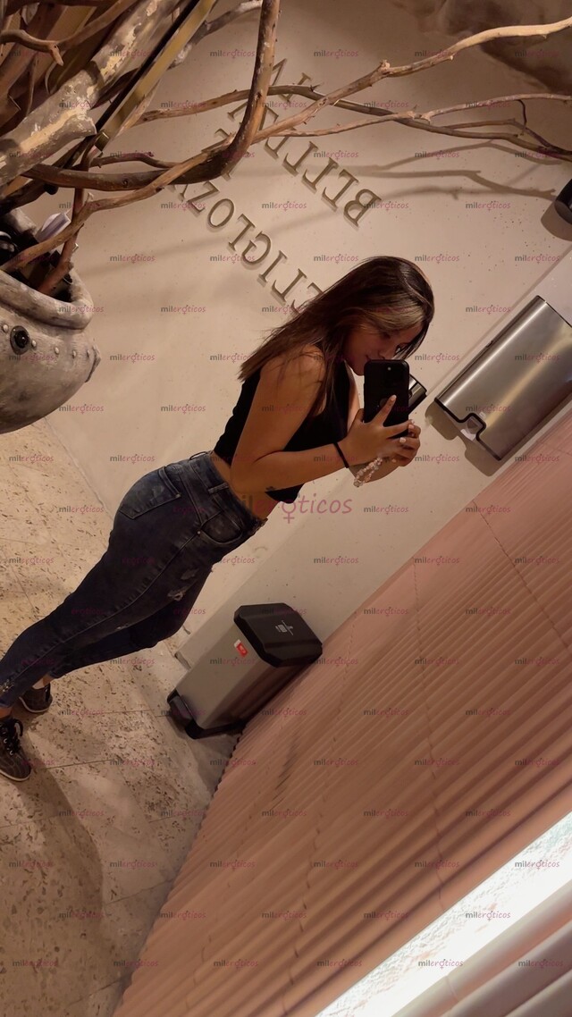 FOTOS DE DÉJATE LLEVAR POR EL ENCANTO DE UNA MUJER SEGURA, SENSUAL Y AUTÉNTICA; DISFR