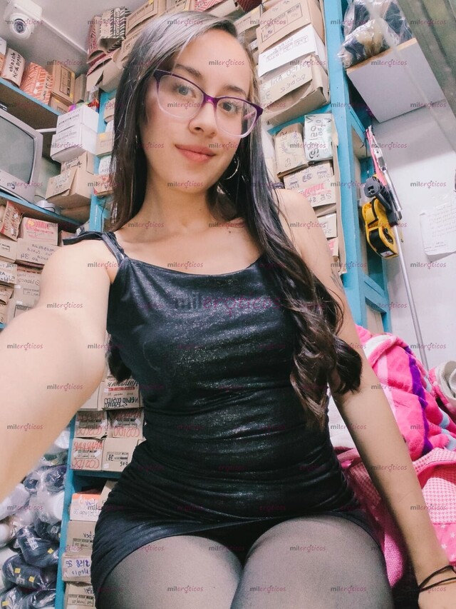 FOTOS DE PAPI LLEGÓ TU FLACA DE TETAS PARADAS DESDE 3 MNT A 70
