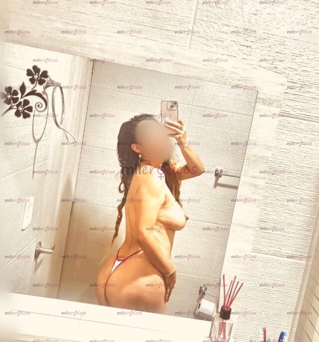 FOTOS DE HERMOSA BLANQUITA DE RICO CUERPO Y UNA COLA GRANDE