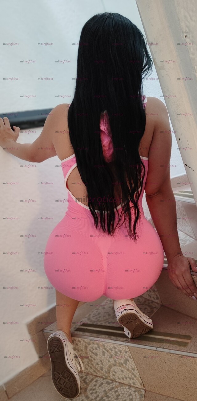 FOTOS DE MUY ARRECHA COLOMBIANA CON GANAS DE UNA GRAN VERGA