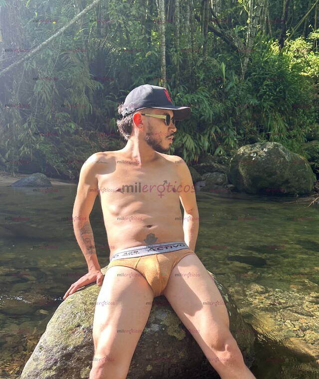 FOTOS DE JOVEN DOTADO MASCULINO PREMIUM APASIONADO Y ENTREGADO AL PLACER SIN LÍMITES