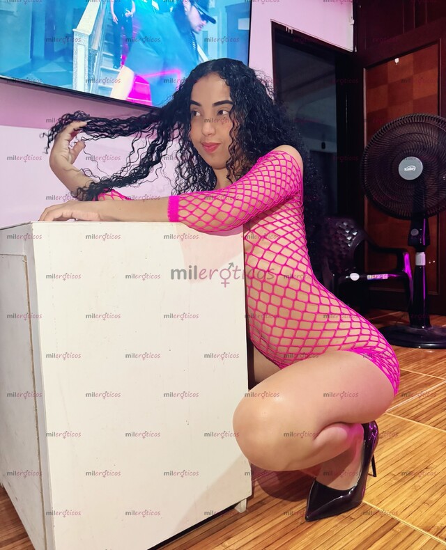 FOTOS DE HERMOSA CRESPA MELANY MUY CALIENTE Y JUGOSA PARA PASARLA RICO TE ESPERO MI AMOR