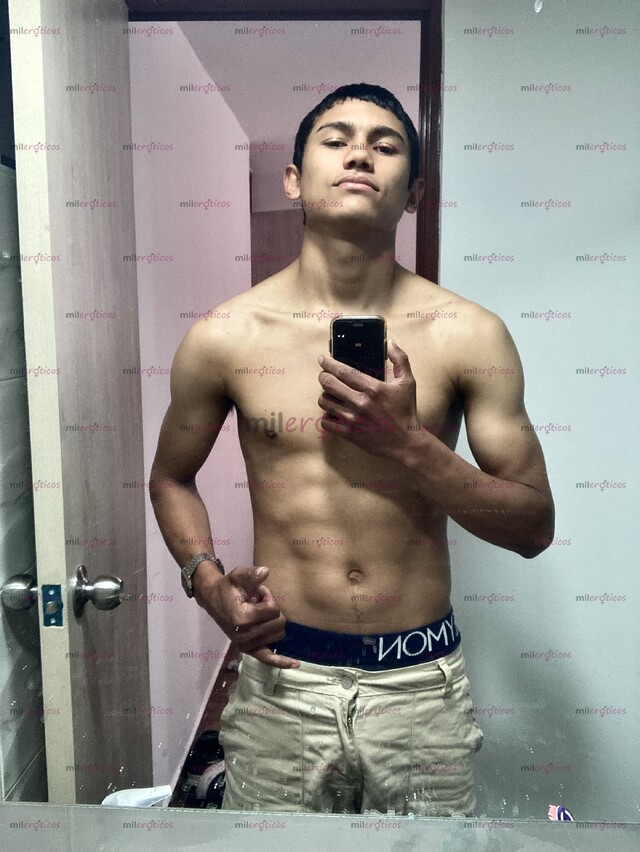 FOTOS DE RICO SEXO CON JOVEN MORENO DELGADO Y ATLÉTICO