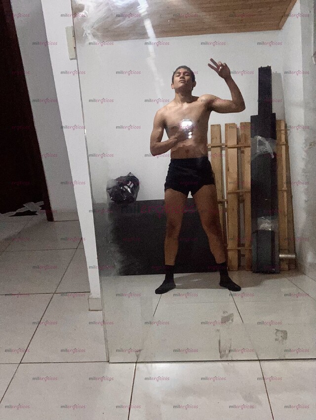 FOTOS DE SEXON CON JOVEN LINDO DE CUERPO ATLÉTICO
