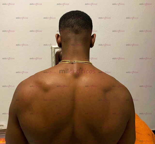 FOTOS DE MACHOTE NEGRO VERGO PARA PASIVO CON SITIO Y GANAS DE LECHE