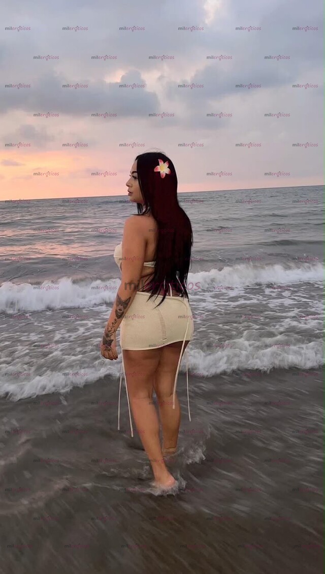 FOTOS DE TRIGUEÑA ALTA PELO LARGO LINDO ROSTRO Y DELICIOSAS TETAS