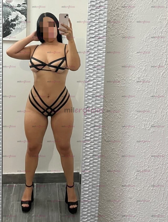 FOTOS DE MASAJISTA SÚPER CACHONDA CON GRANDES TETAS DISPUESTA CUMPLIR TODAS TUS FANTASÍA
