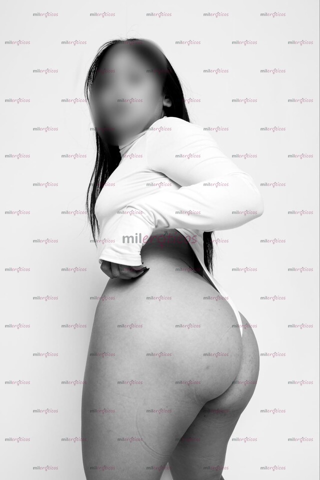FOTOS DE HERMOSA Y DELICIOSA PETIT MEGA CULONA, VENDO PACK