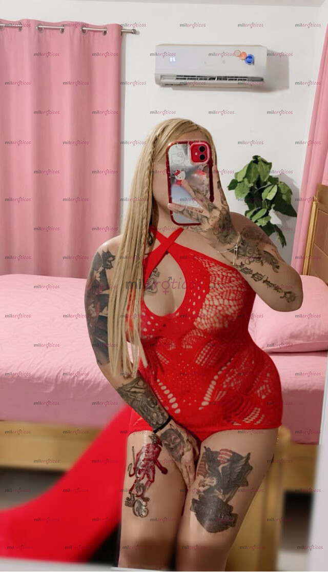 FOTOS DE MEGGAN CABELLO RUBIO PLATINADO CULONCITA TATUADA CHAPARRITA
