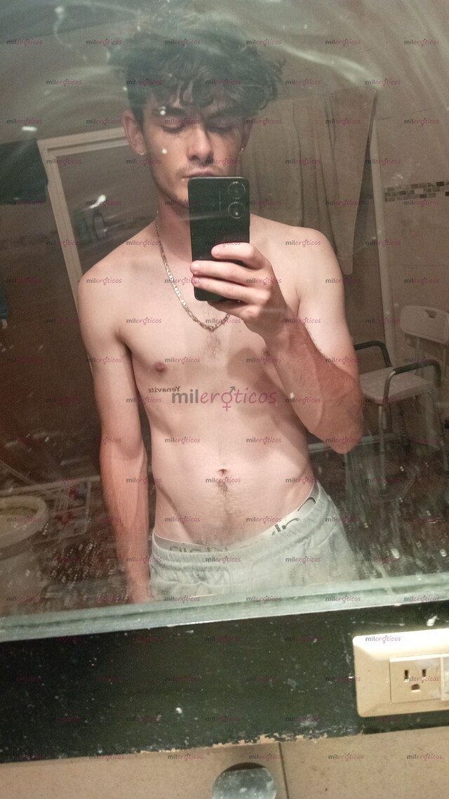 FOTOS DE MIGUEL ÁNGEL FLACO MIDO 1.90 20CM MUY CALIENTE CON GANAS DE COMERTE Y HACERTEMIA