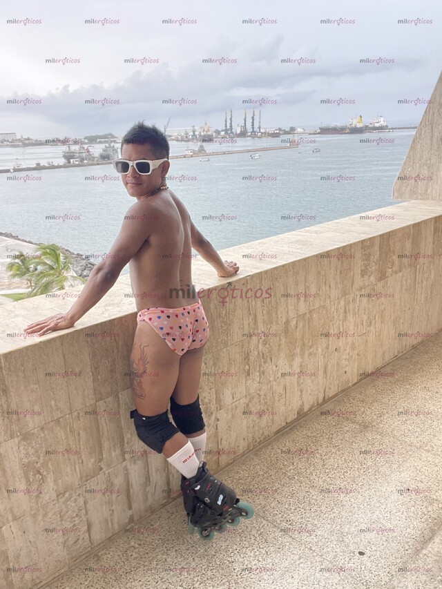 FOTOS DE CHAPARRITO MORENITO Y COMPLACIENTE INTER PASIVO MUY VERSÁTIL MASAJES
