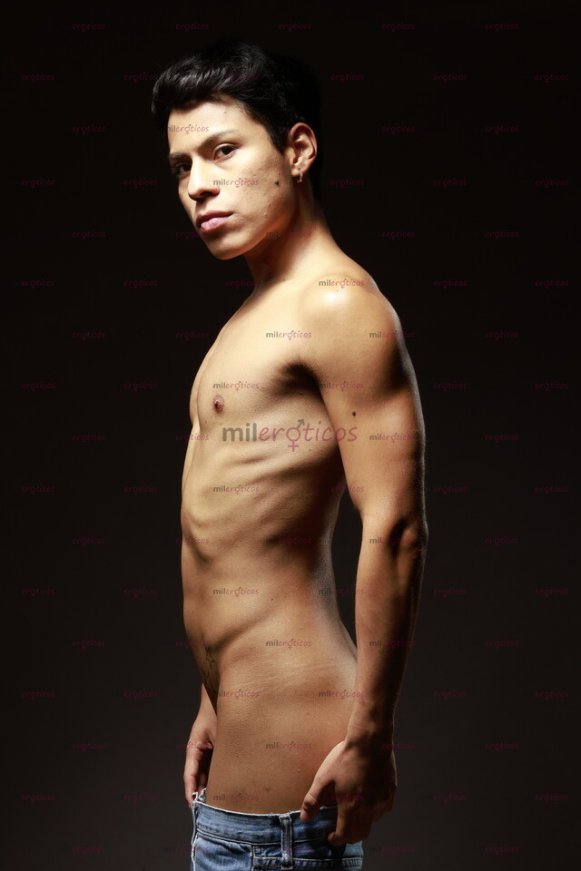 FOTOS DE TWINK 22 AÑOS. DISPONIBLE PARA COMPLACERTE Y PASAR UNA GRAN EXPERIENCIA